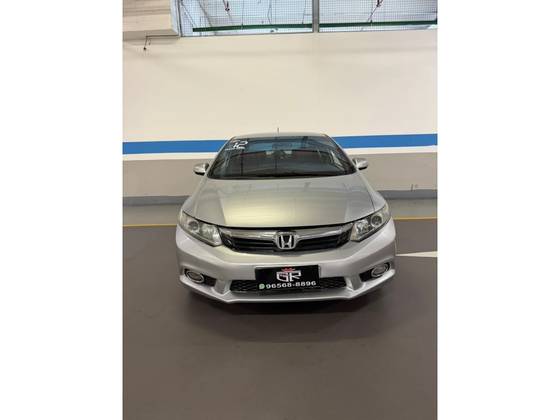 HONDA CIVIC 1.8 LXL 16V FLEX 4P AUTOMÁTICO HONDA CIVIC 1.8 LXL 16V FLEX 4P AUTOMÁTICO